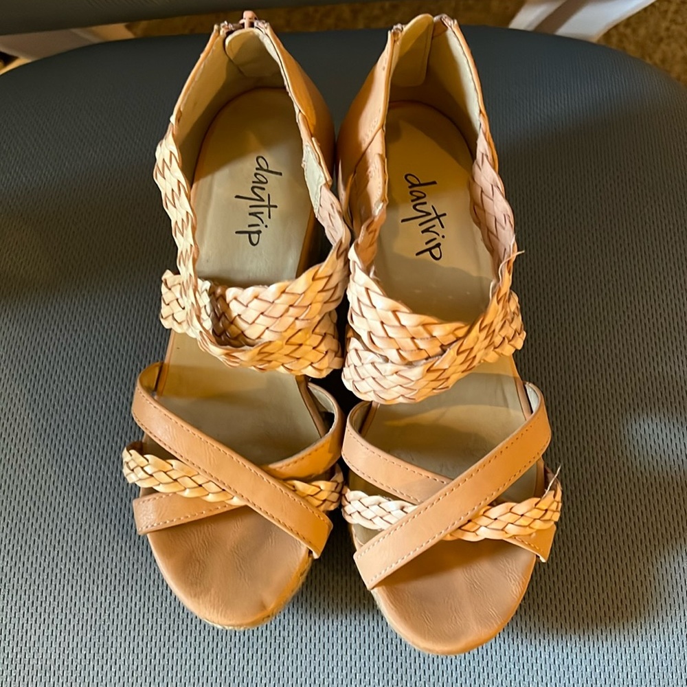 Wedge sandals - Picture 2 of 4